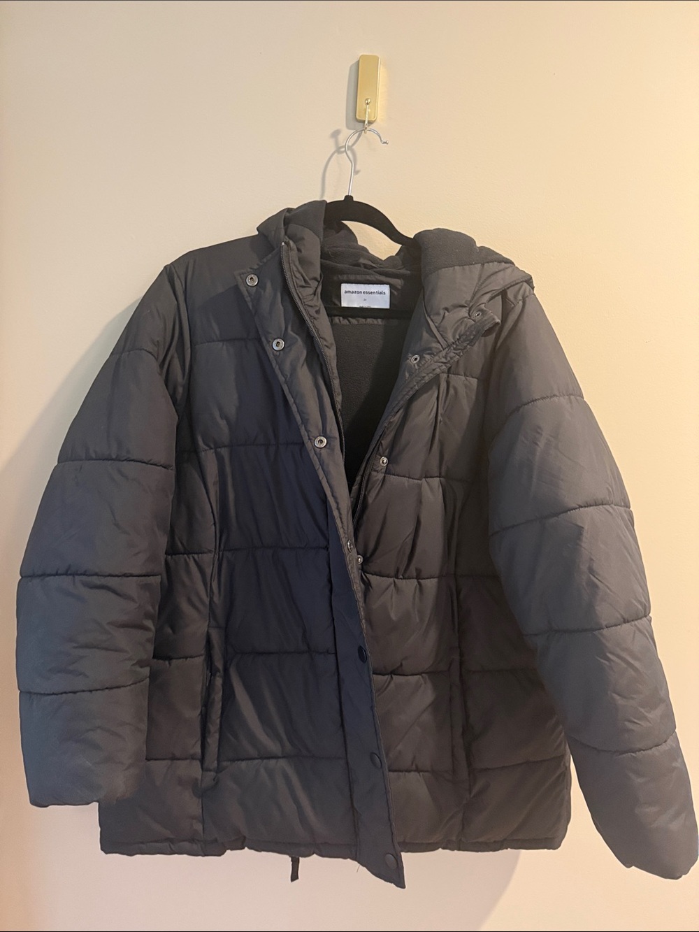 Amazon Essentials Women's Quilted Puffer Jacket - Charcoal